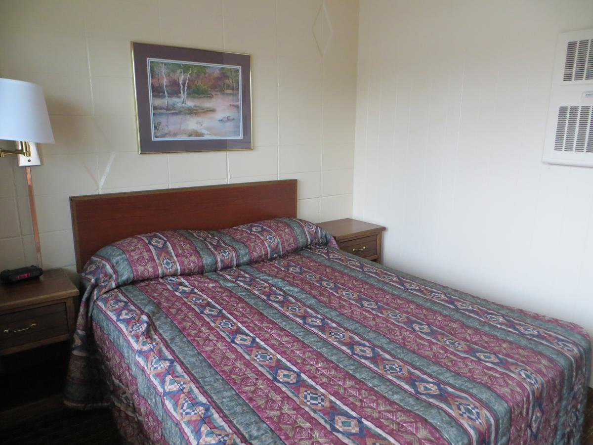 Deluxe Inn/Extended Stay - Council Bluffs 카르터레이크 외부 사진